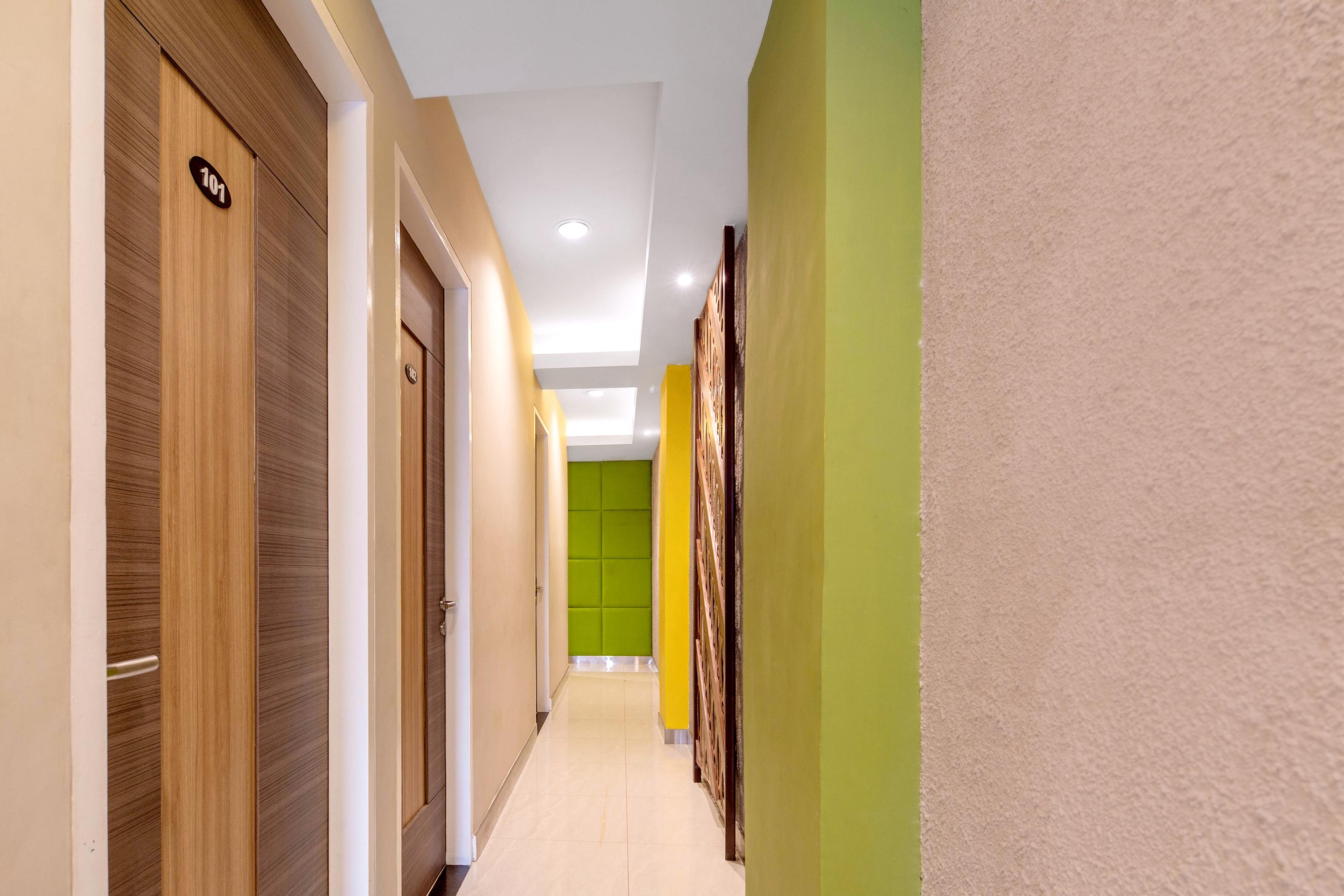 Super Oyo Capital O 1121 Orienchi 2 Hotel Jakarta Exterior photo